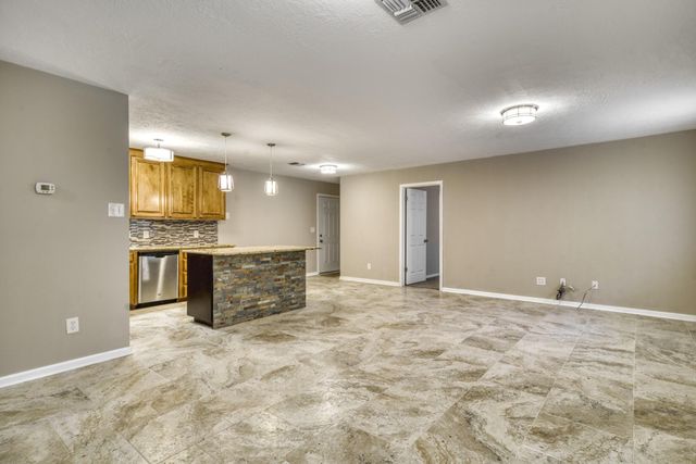 5085 Highway 75 S, Madisonville, TX 77864