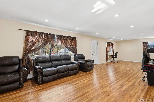 46 Falcon Drive, Hauppauge, NY 11788