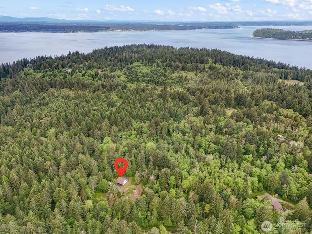 11508 Claussen Road, Anderson Island, WA 98303
