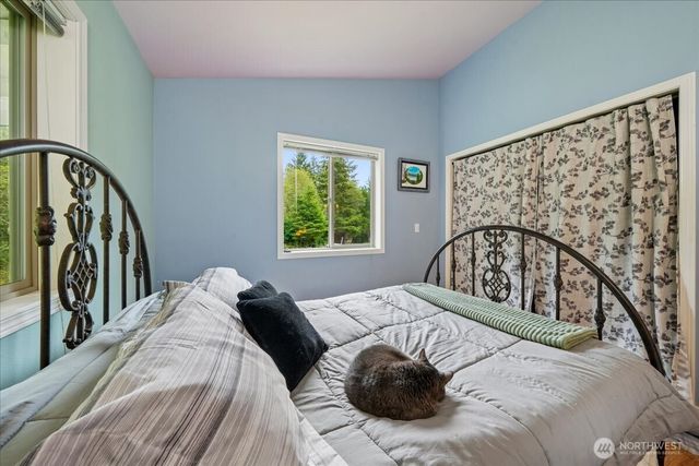 11508 Claussen Road, Anderson Island, WA 98303