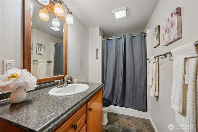 11508 Claussen Road, Anderson Island, WA 98303