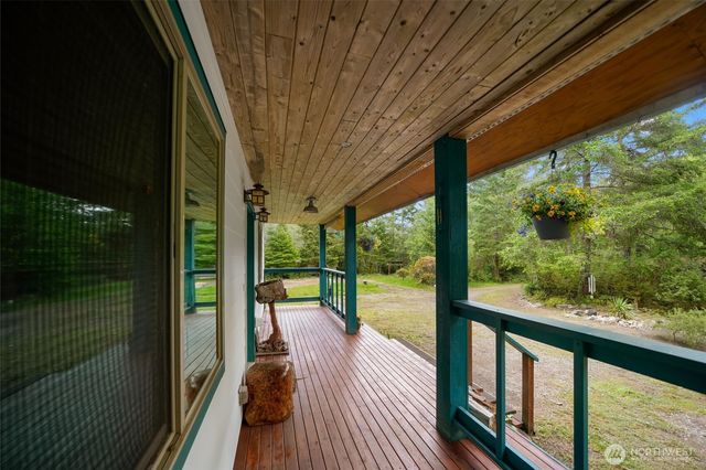 11508 Claussen Road, Anderson Island, WA 98303