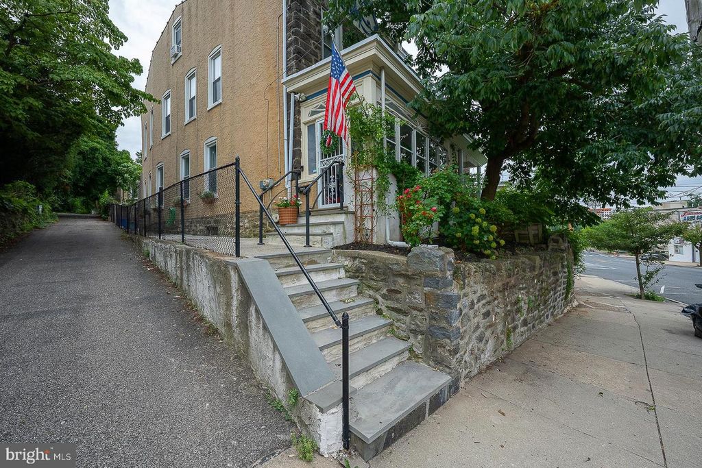 5199 RIDGE AVE, PHILADELPHIA, PA 19128 — photo 2