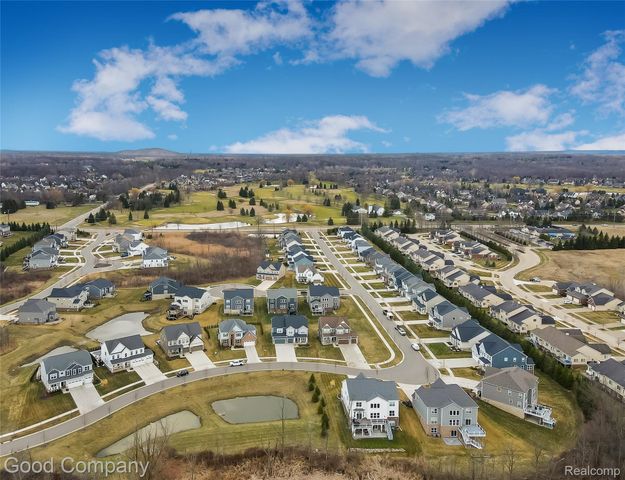 53217 Bay Laurel Lane, South Lyon, MI 48178