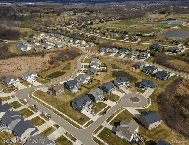 53217 Bay Laurel Lane, South Lyon, MI 48178