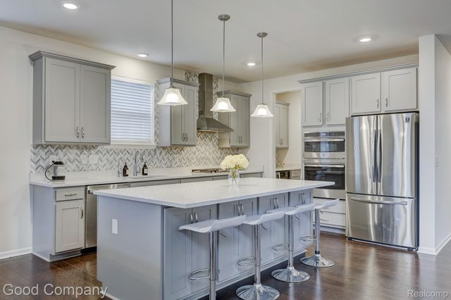 53217 Bay Laurel Lane, South Lyon, MI 48178