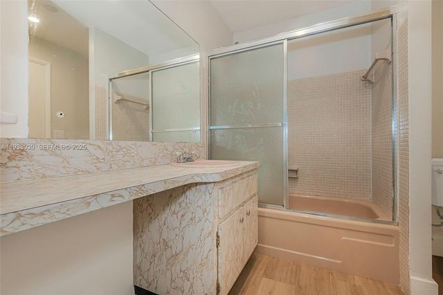 16800 NE 15th Ave 115, Miami, FL 33162