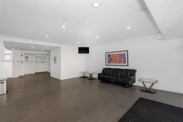 16800 NE 15th Ave 115, Miami, FL 33162