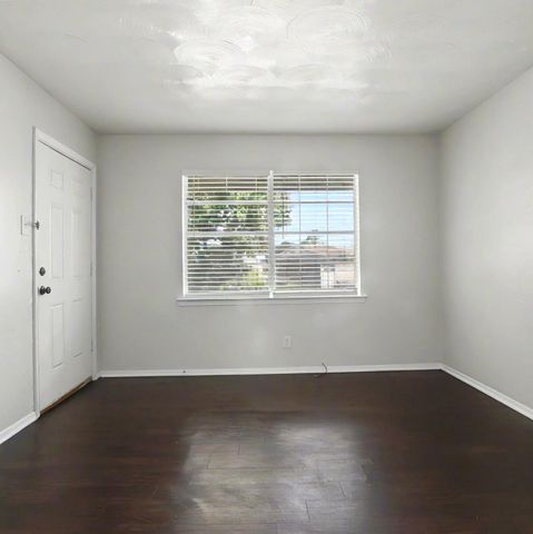 2725 Patricia Lane, Garland, TX 75041