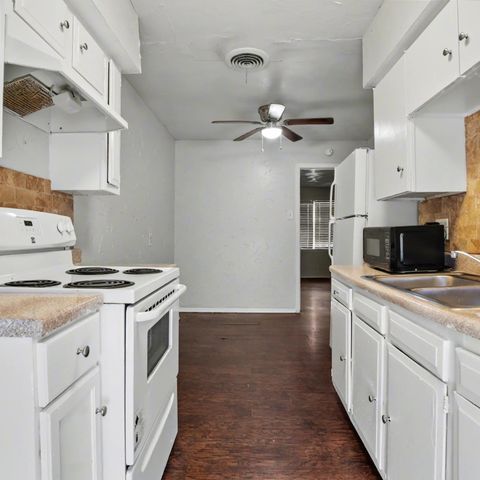 2725 Patricia Lane, Garland, TX 75041