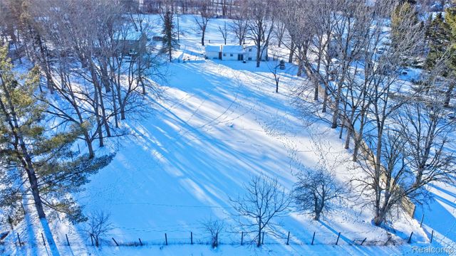 4380 Baza, Leonard Village, MI 48367