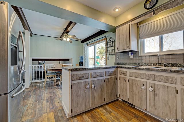 4380 Baza, Leonard Village, MI 48367