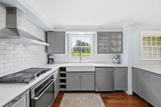 311 Alamo DRIVE, Upper St Clair, PA 15241
