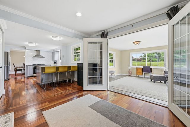 311 Alamo DRIVE, Upper St Clair, PA 15241