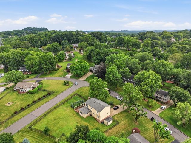 311 Alamo DRIVE, Upper St Clair, PA 15241