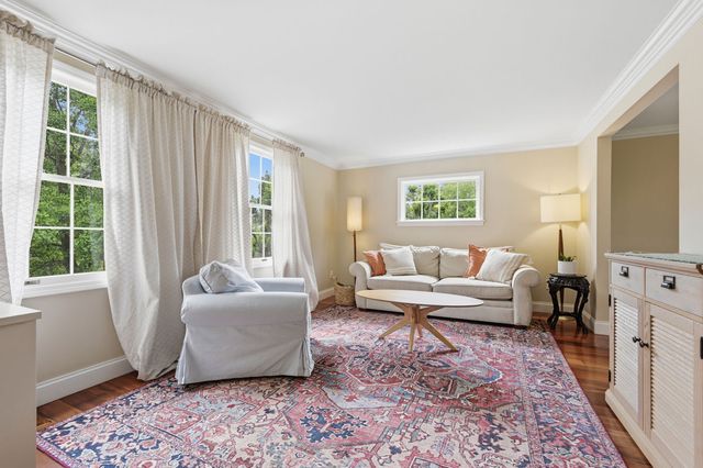 311 Alamo DRIVE, Upper St Clair, PA 15241