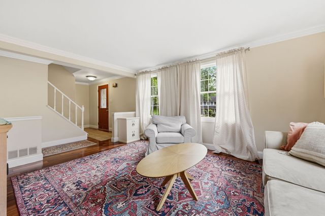 311 Alamo DRIVE, Upper St Clair, PA 15241