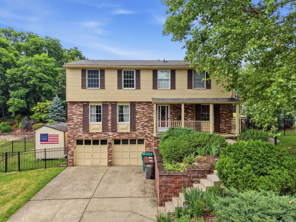 311 Alamo DRIVE, Upper St Clair, PA 15241