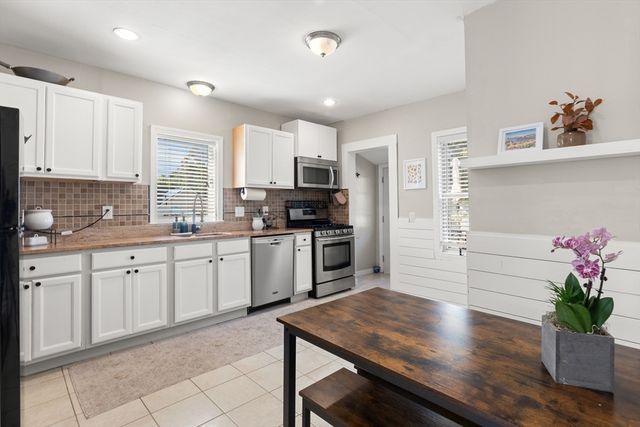 12 Spring Court 12, Woburn, MA 01801