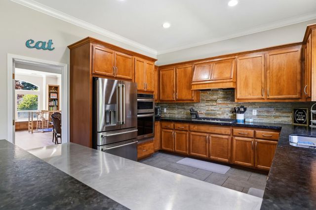 5304 Flyway Dr, Fair Oaks, CA 95628