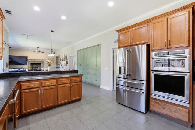 5304 Flyway Dr, Fair Oaks, CA 95628