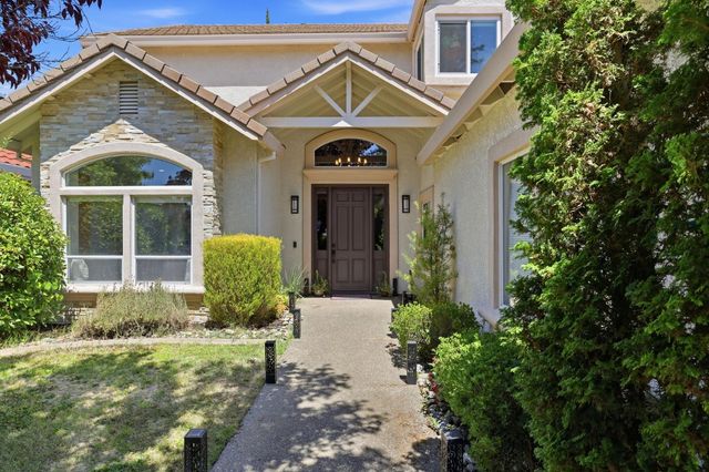 5304 Flyway Dr, Fair Oaks, CA 95628