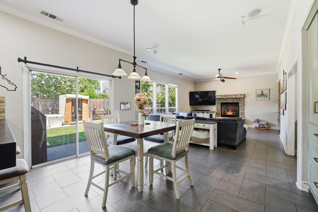 5304 Flyway Dr, Fair Oaks, CA 95628