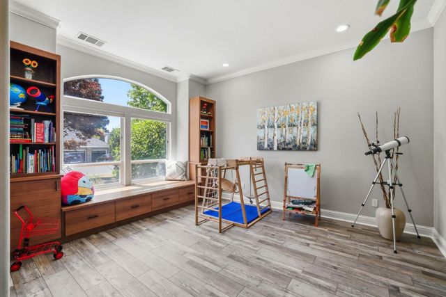 5304 Flyway Dr, Fair Oaks, CA 95628