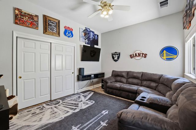5304 Flyway Dr, Fair Oaks, CA 95628