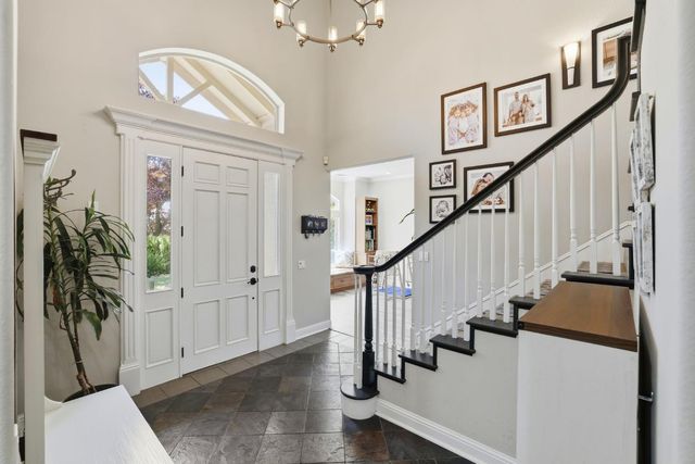 5304 Flyway Dr, Fair Oaks, CA 95628
