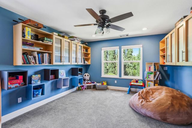 5304 Flyway Dr, Fair Oaks, CA 95628