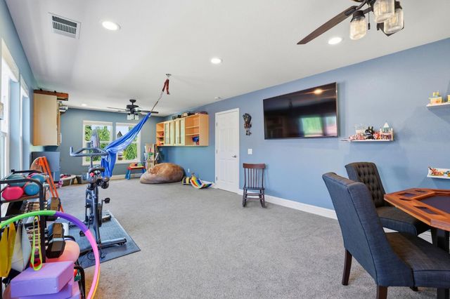 5304 Flyway Dr, Fair Oaks, CA 95628