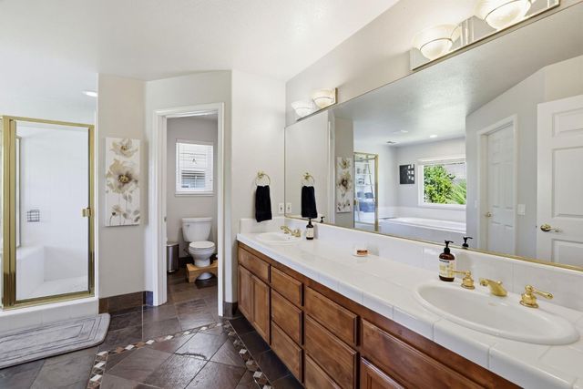 5304 Flyway Dr, Fair Oaks, CA 95628