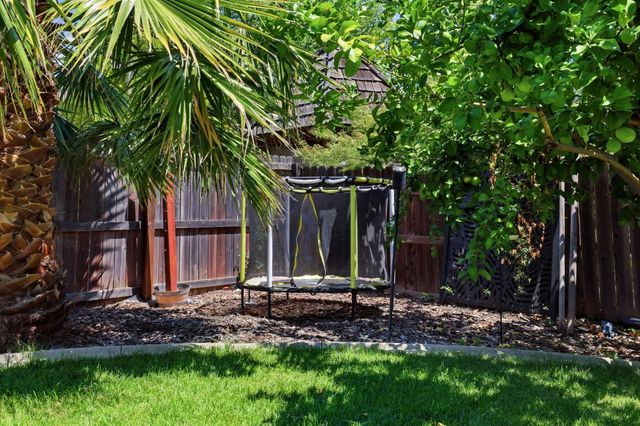 5304 Flyway Dr, Fair Oaks, CA 95628