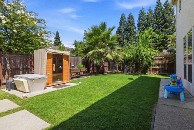 5304 Flyway Dr, Fair Oaks, CA 95628