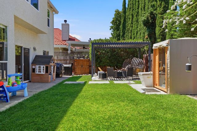5304 Flyway Dr, Fair Oaks, CA 95628