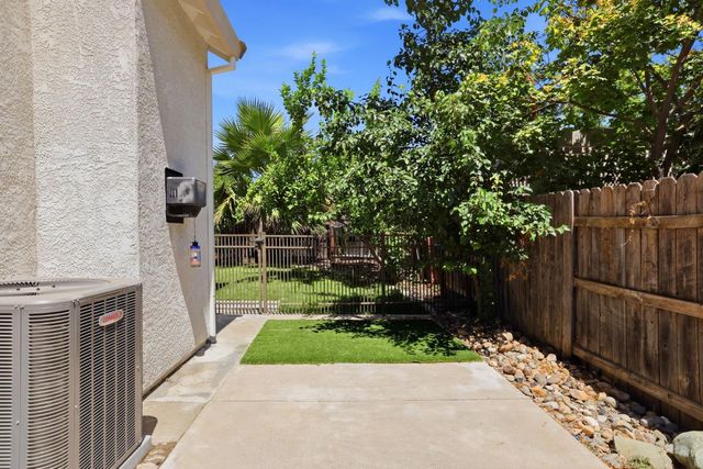 5304 Flyway Dr, Fair Oaks, CA 95628
