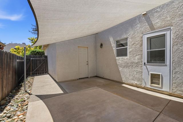5304 Flyway Dr, Fair Oaks, CA 95628