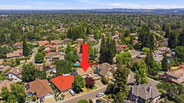5304 Flyway Dr, Fair Oaks, CA 95628
