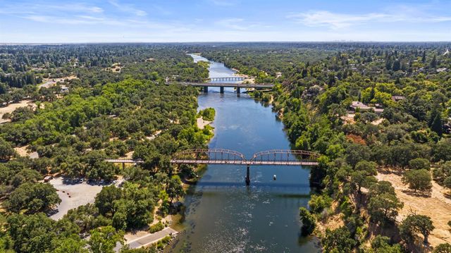 5304 Flyway Dr, Fair Oaks, CA 95628