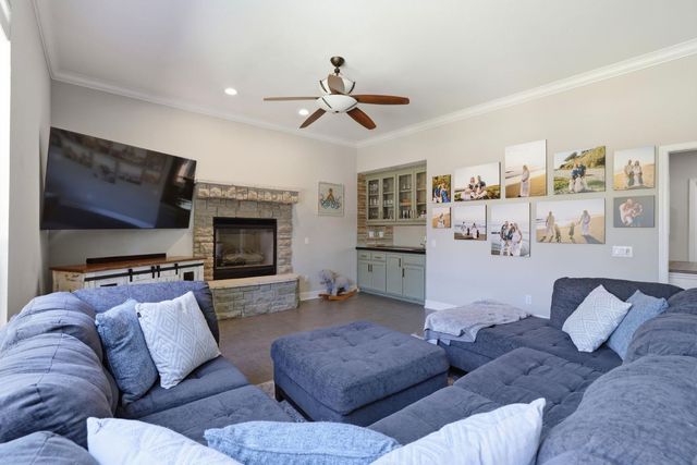 5304 Flyway Dr, Fair Oaks, CA 95628