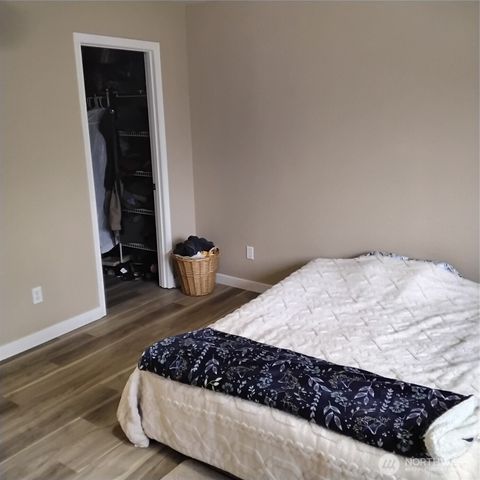 308 Callendar Street NW, Orting, WA 98360