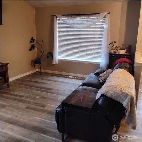 308 Callendar Street NW, Orting, WA 98360