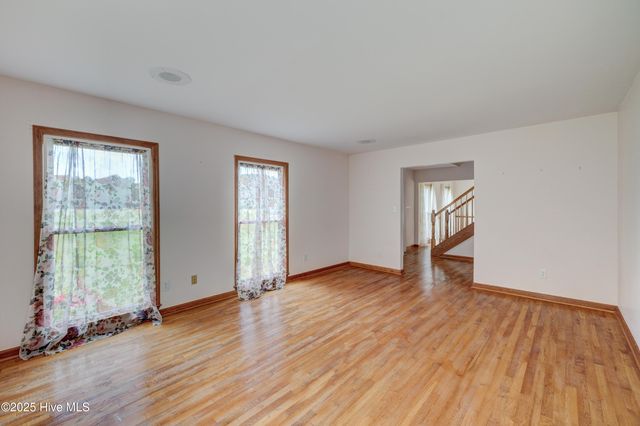 15554 Us Highway 421, Burgaw, NC 28425