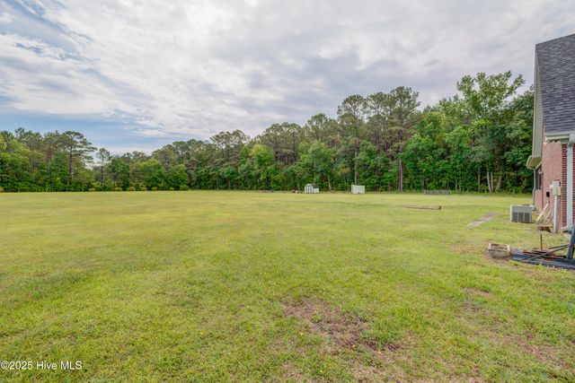 15554 Us Highway 421, Burgaw, NC 28425