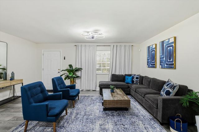 2153 LONGVIEW Drive, Tallahassee, FL 32303