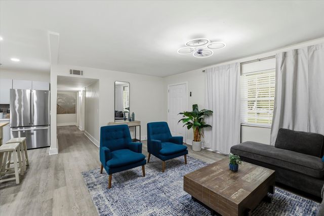 2153 LONGVIEW Drive, Tallahassee, FL 32303