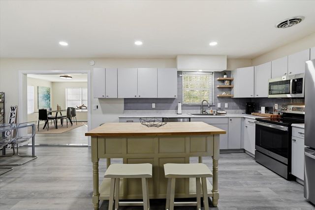 2153 LONGVIEW Drive, Tallahassee, FL 32303