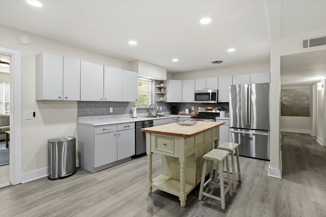 2153 LONGVIEW Drive, Tallahassee, FL 32303