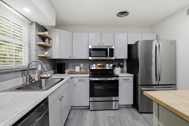 2153 LONGVIEW Drive, Tallahassee, FL 32303